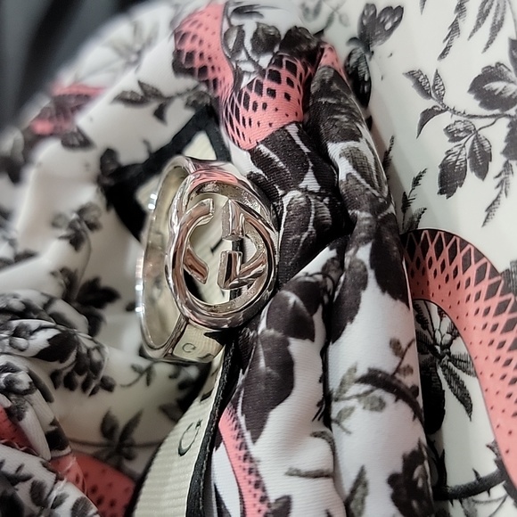 Authentic new Gucci GG silver ring size 7.5 - Picture 3 of 4